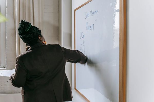  מומחה לניווט: קורס מקצועי לנהג הסעות