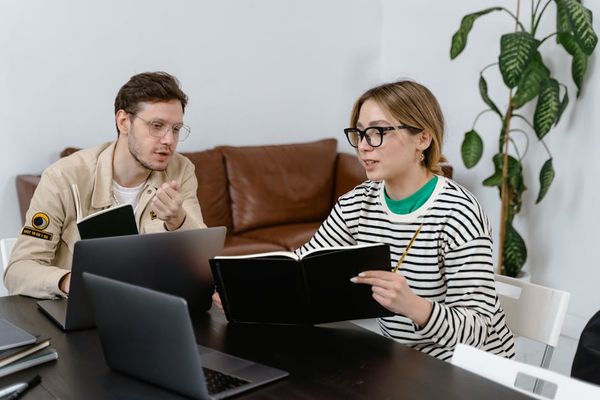 MART PRODUCTION באתר PEXELS ראש החברה לפיתוח מטה בנימין הסעות